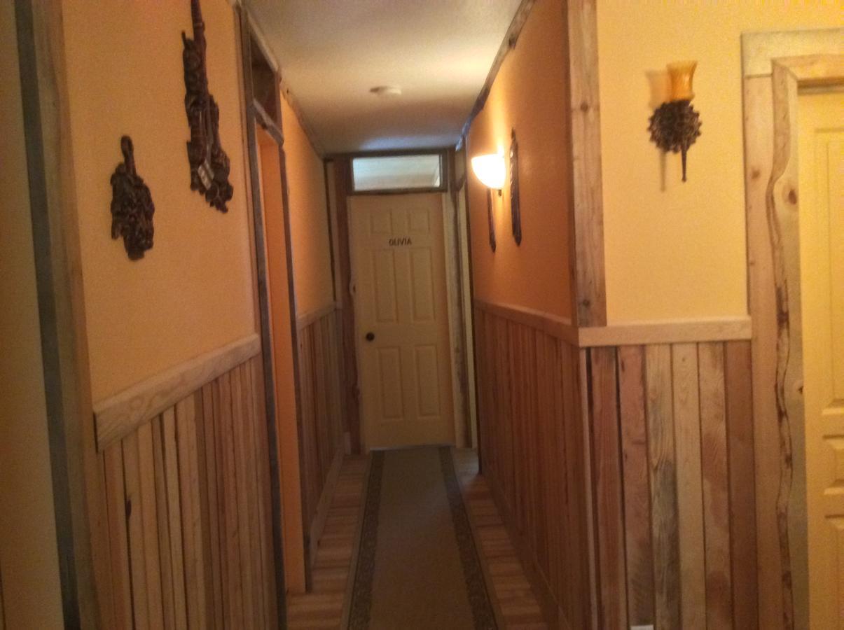 Hotel Midway Extérieur photo